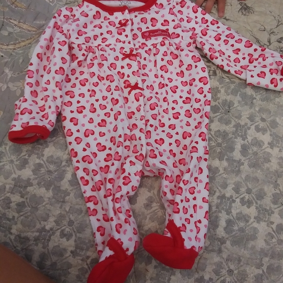 Valentine outfit - Picture 1 of 3